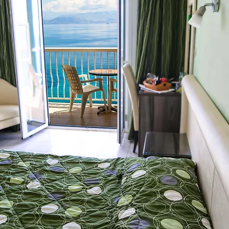 Hotel Oasis 3*