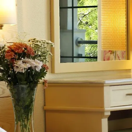 Hotel Akrotiri Beach 5*
