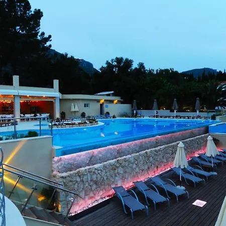 Akrotiri Beach Hotel 5*