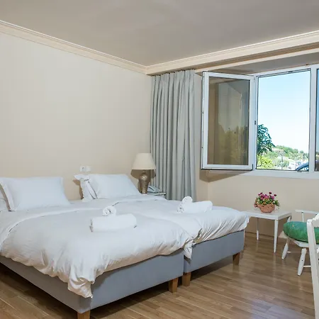 Hotel City Marina 3*