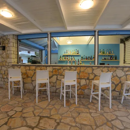 Olive Grove Apartment *