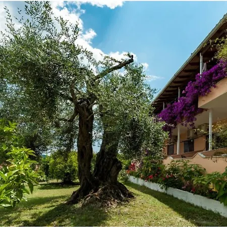 Marilena & Dassia (Corfu)