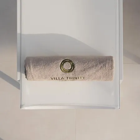 Villa Luxurious Trinity *