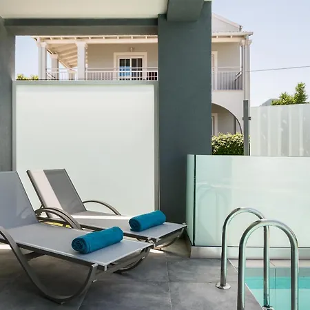 Hotel Acharavi Beach 4*