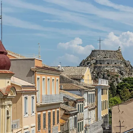 Pentanemi Loft, Corfu Old Town Apartment