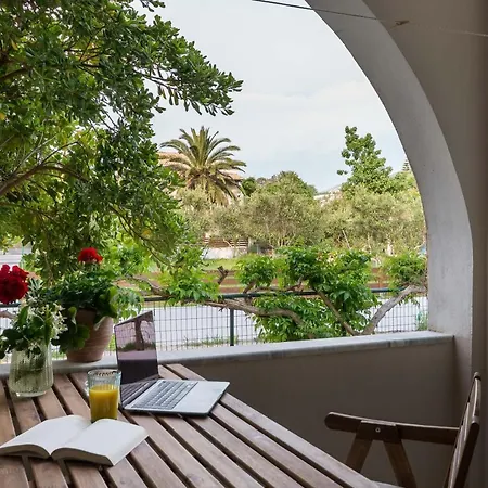Marias Seaside Aparthotel