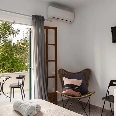 Marias Seaside Aparthotel Acharavi (Corfu)
