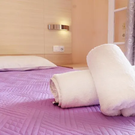 Dora Pagoi 1 Apartment