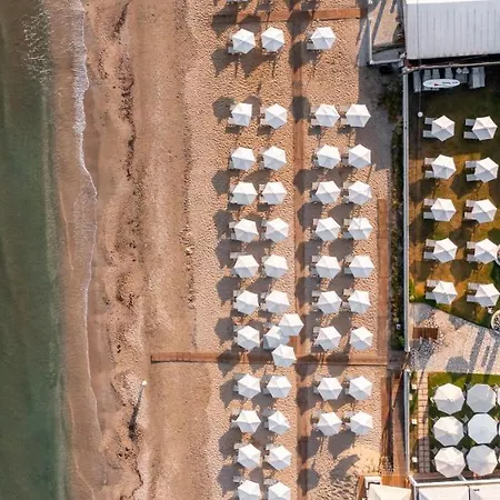 Hotel Acharavi Beach