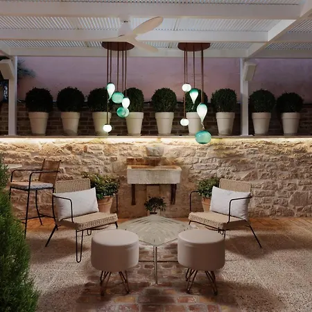 Acanthus Blue Hotel 3*