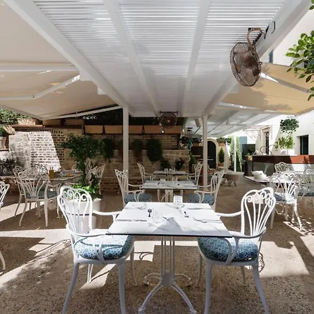 Hotel Acanthus Blue