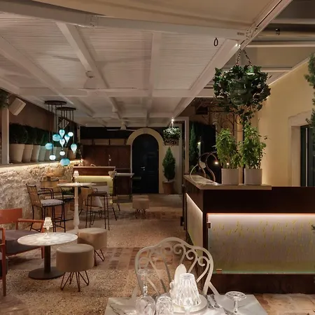 Acanthus Blue Hotel 3*