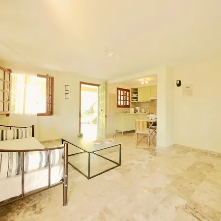 Renas Sweet Near By Dadovillas