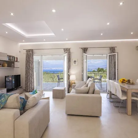 Villa Petra By *
