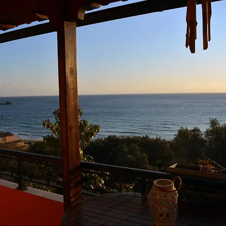 Papadatos Apts With Amazing View - 5mins From The Apartment