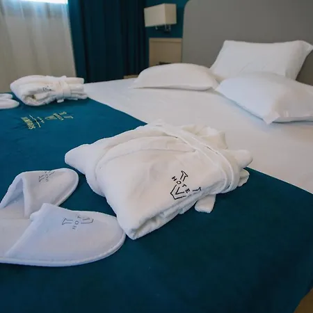 Almyros Hotel