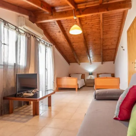 Eleni Luxury Villa Almiros Beach