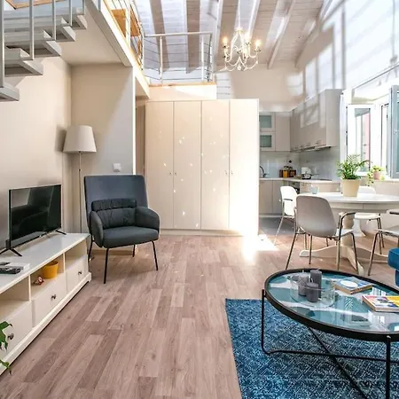 Apartment Newly Renovated 1730's Venetian Loft *