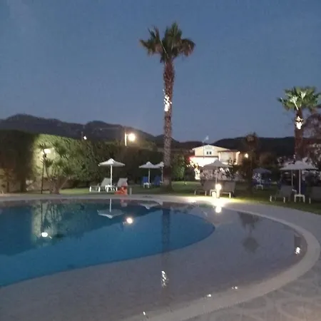 Ninos On The Aparthotel Roda (Corfu)