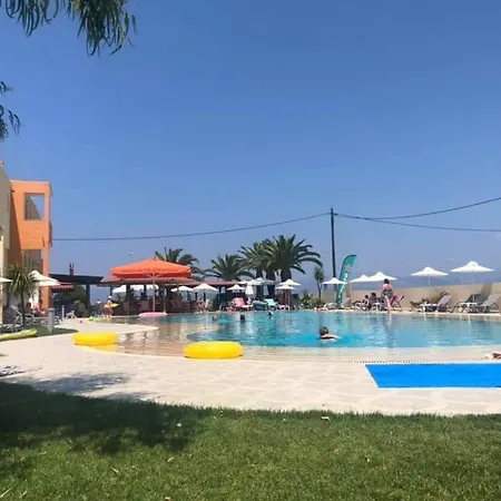 Ninos On The Aparthotel