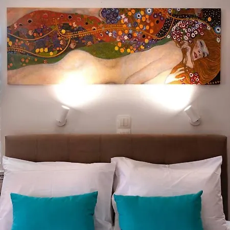 Bezolot Resort. * Karousades (Esperies)