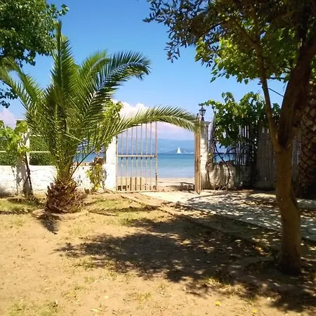 Aristidis Holiday home *