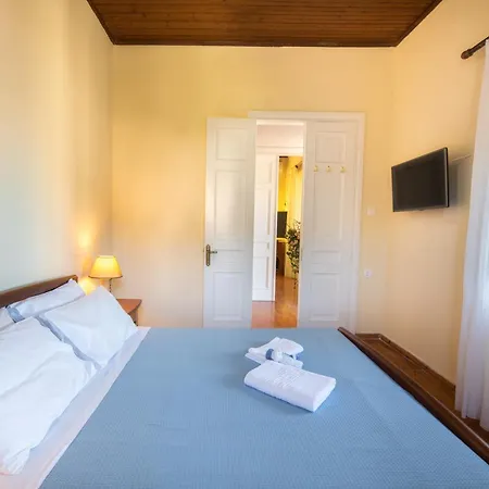 The Old Well, Spacious House In North Corfu Holiday home *