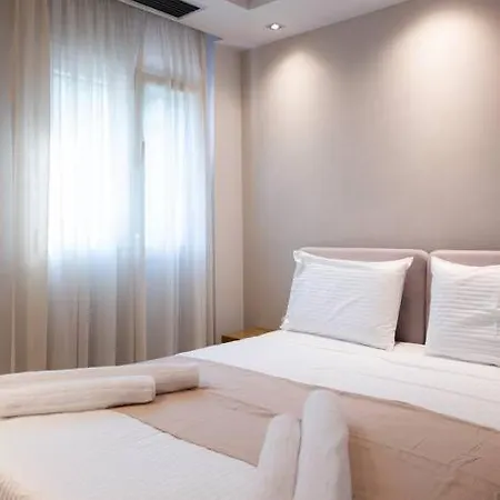 Coral Apartment *