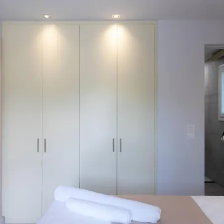 Coral Apartment