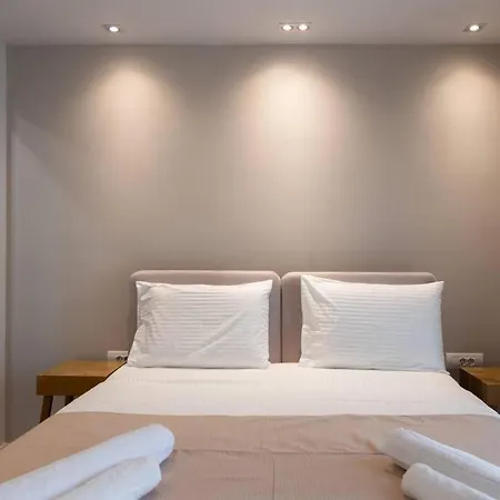 Coral Apartment