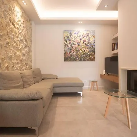 Coral Apartment *