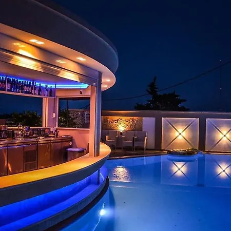 Angelo Del'arte Estate Hotel Kanálion