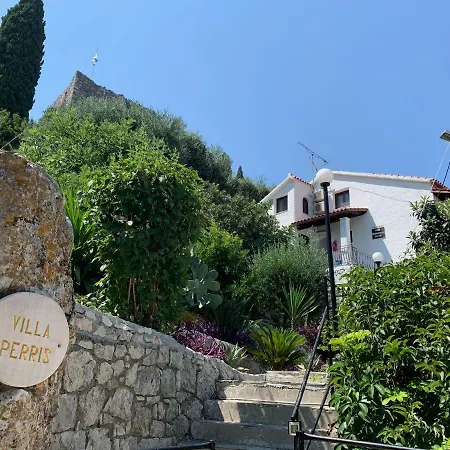 Perris Guest house *