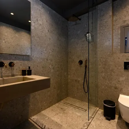 Seven Keys Luxury Suites Apartment