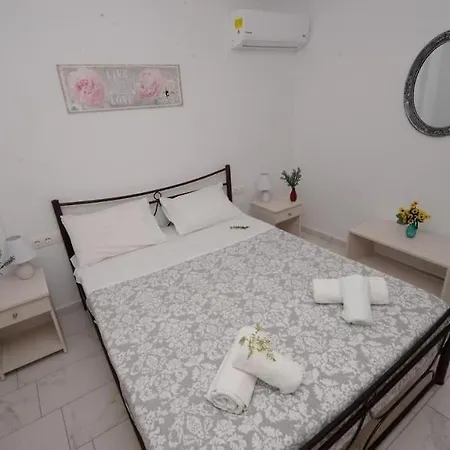 Apartment Filoxenia Rose