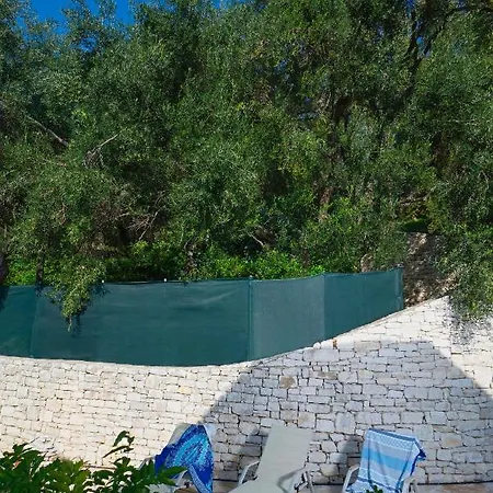 Villa Nikolakis Kerasia, On The Kerasa