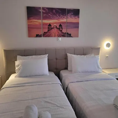Kiki's Penthouse * Corfu (city)
