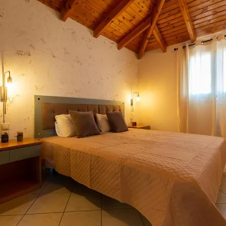 Oula Maisonettes Hotel 3*