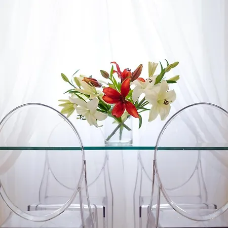 Elegant Old Town By Nadiona Apartment *