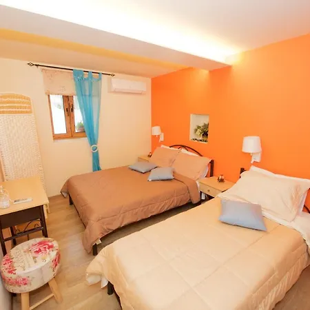 Makrades 2 * Paleokastritsa