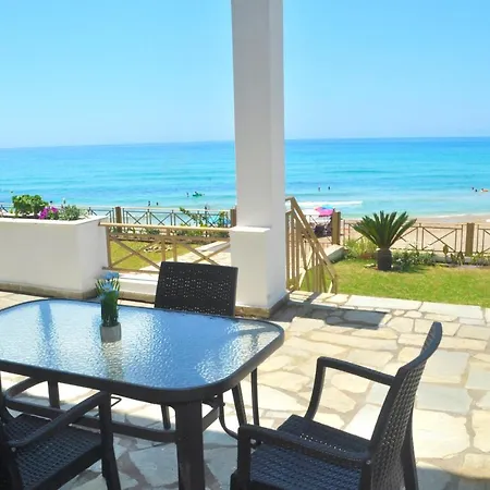 Apartment Beachfront 4-bed Luxury - Agios Gordios, Corfu, Greece *