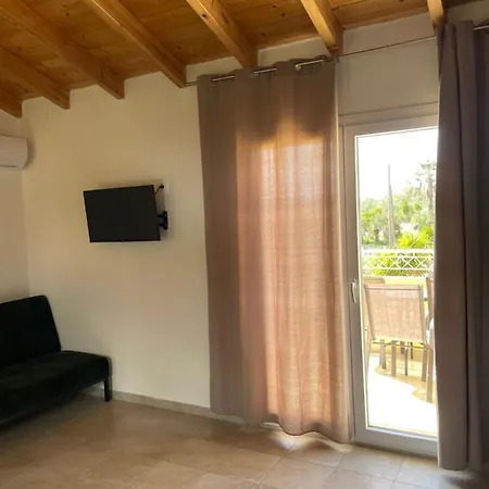 Mythos Apts Rentit Agios Stefanos Avliotes (Corfu)