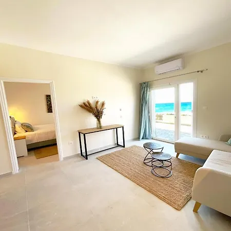 Beachfront 4-bed Luxury - Agios Gordios, Corfu, Greece Agios Gordios (Corfu)