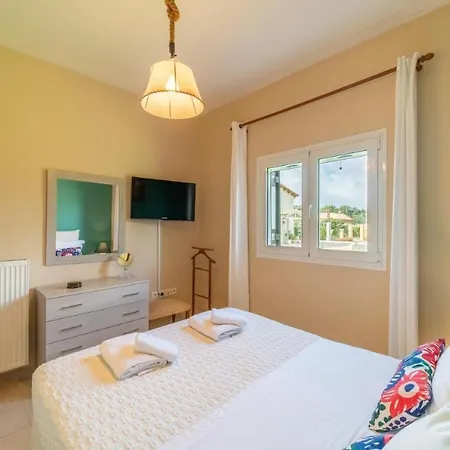 Holiday home Irini's *