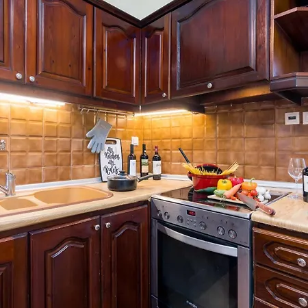Tenedos Old Town Apartment *