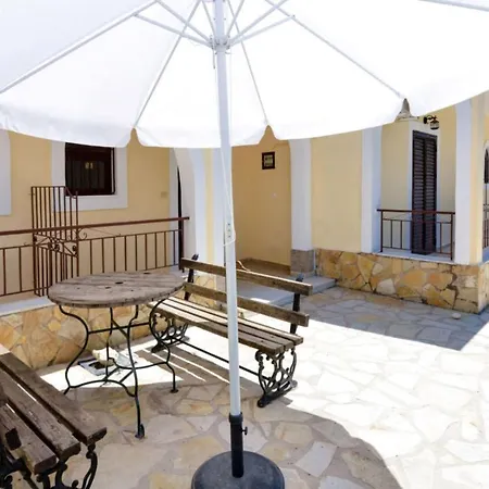 Tony's Garden House * Lefkimmi (Corfu)