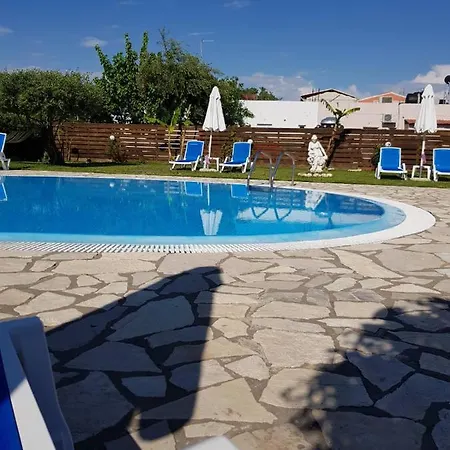 Dora's Apartment Kavos