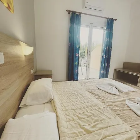 Banos And Swimming Pool Apartment