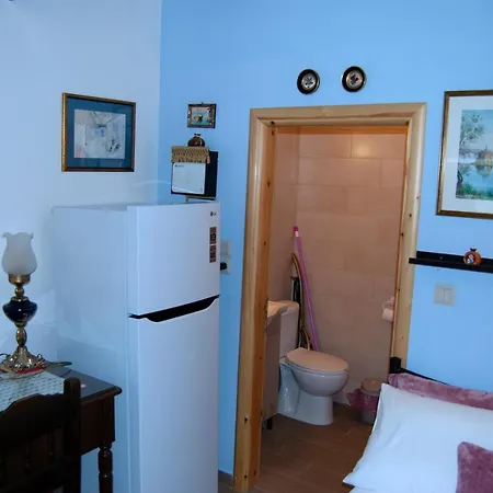 Yangos Traditional Apartment *