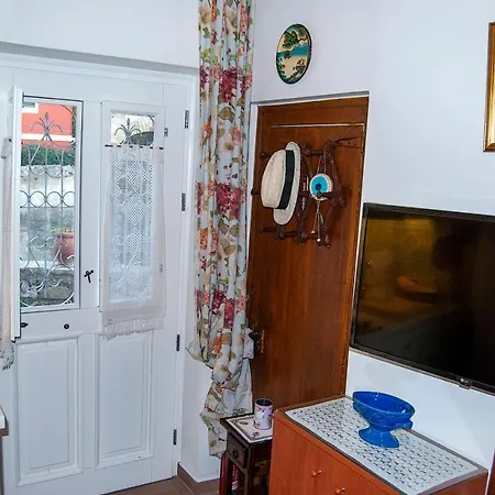 Apartment Yangos Traditional Kouramades